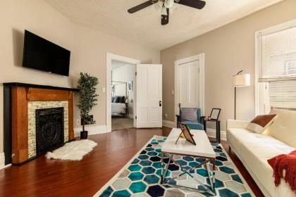 Stylish Restored 2BR House on Frankfort Ave by CozySuites - image 2