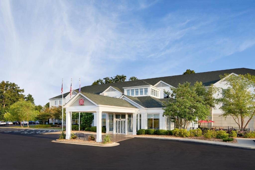 Hilton Garden Inn Cincinnati Northeast - main image