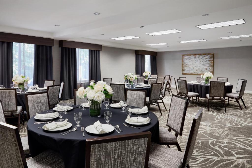 Hilton Garden Inn Cincinnati Northeast - image 4