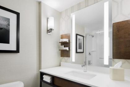 Hilton Garden Inn Cincinnati Northeast - image 9