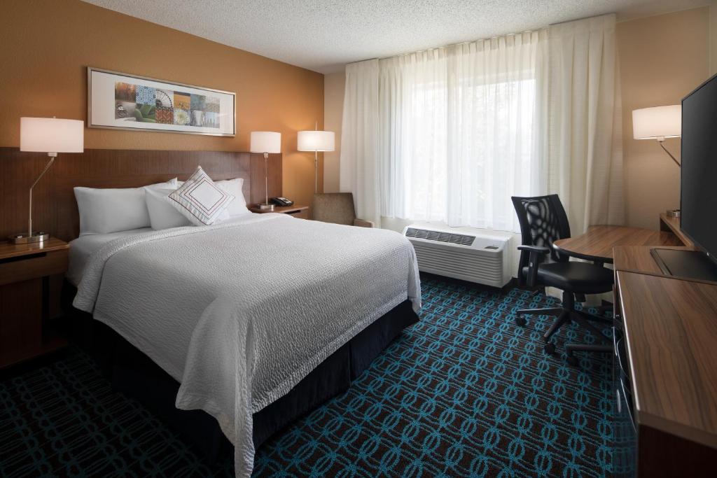 Fairfield Inn by Marriott Loveland Fort Collins - image 4