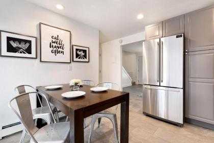 Trendy New Hideout in the Heart of the City - image 5
