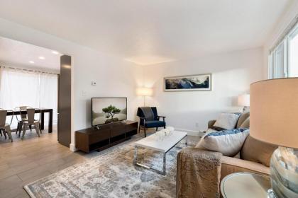 Trendy New Hideout in the Heart of the City - image 6