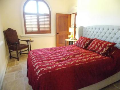 Thorn Hill Vineyards Villa Suites - image 8