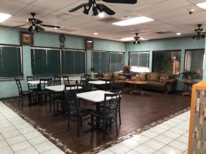 Lone Star Inn - image 4