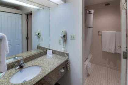 Ashmore Inn and Suites Lubbock - image 2