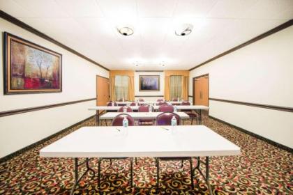 Super 8 by Wyndham Lubbock TX - image 3