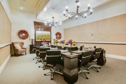 Overton Hotel and Conference Center - image 2