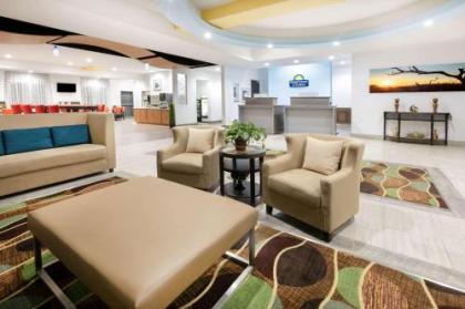 Days Inn & Suites by Wyndham Lubbock Medical Center - image 5