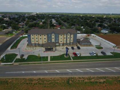 Microtel Inn and Suites by Wyndham Lubbock - image 4