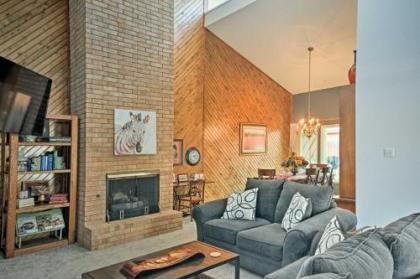 Lubbock townhome with Grill  5 mins to ttU and Downtown Texas