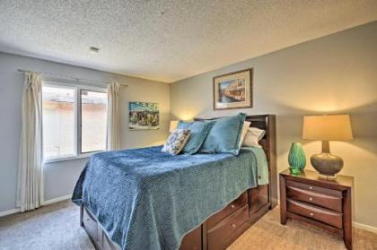 Lubbock Townhome with Grill -5 Mins to TTU and Downtown - image 2