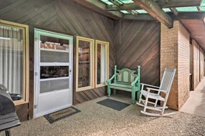 Lubbock Townhome with Grill -5 Mins to TTU and Downtown - image 3