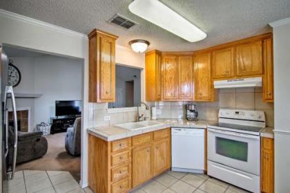Pet-Friendly Lubbock Home with Yard - 6Mi to TTU - image 2