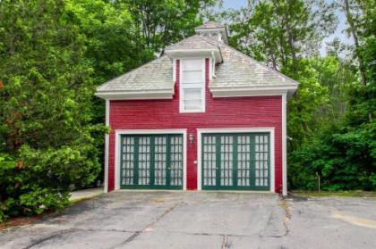 Amato Carriage House Upper Level