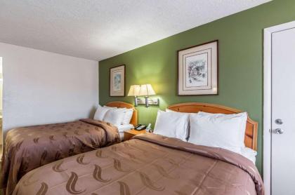 Quality Inn - image 11