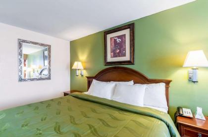 Quality Inn - image 6