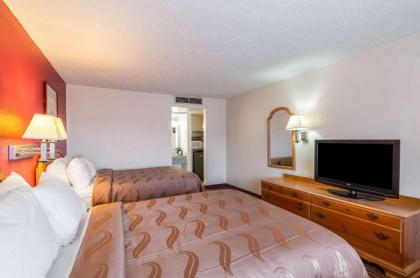 Quality Inn - image 7
