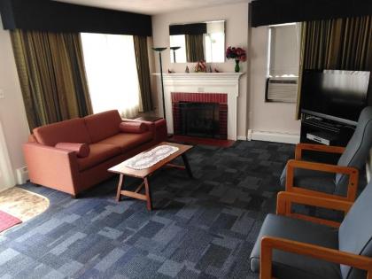 The Cardinal Inn - image 4