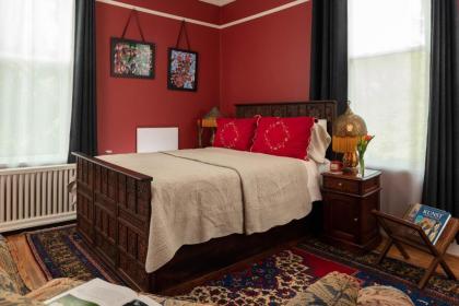 South Court Inn - image 2