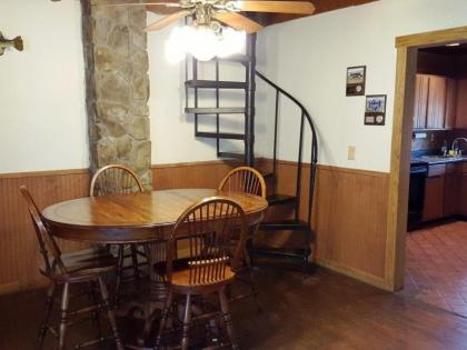 Christophers Riverside Cabin - image 11