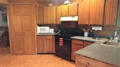 Christophers Riverside Cabin - image 15
