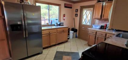 A Lazy River Cabin - image 11