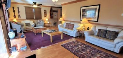 A Lazy River Cabin - image 12