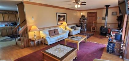 A Lazy River Cabin - image 13