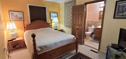 A Lazy River Cabin - image 15