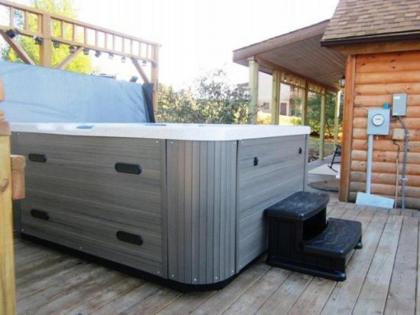 A Lazy River Cabin - image 2