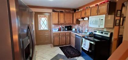 A Lazy River Cabin - image 6