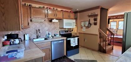 A Lazy River Cabin - image 7