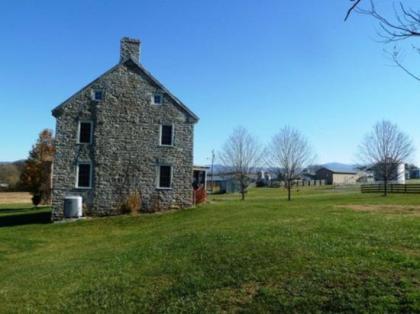 Stone House - image 7