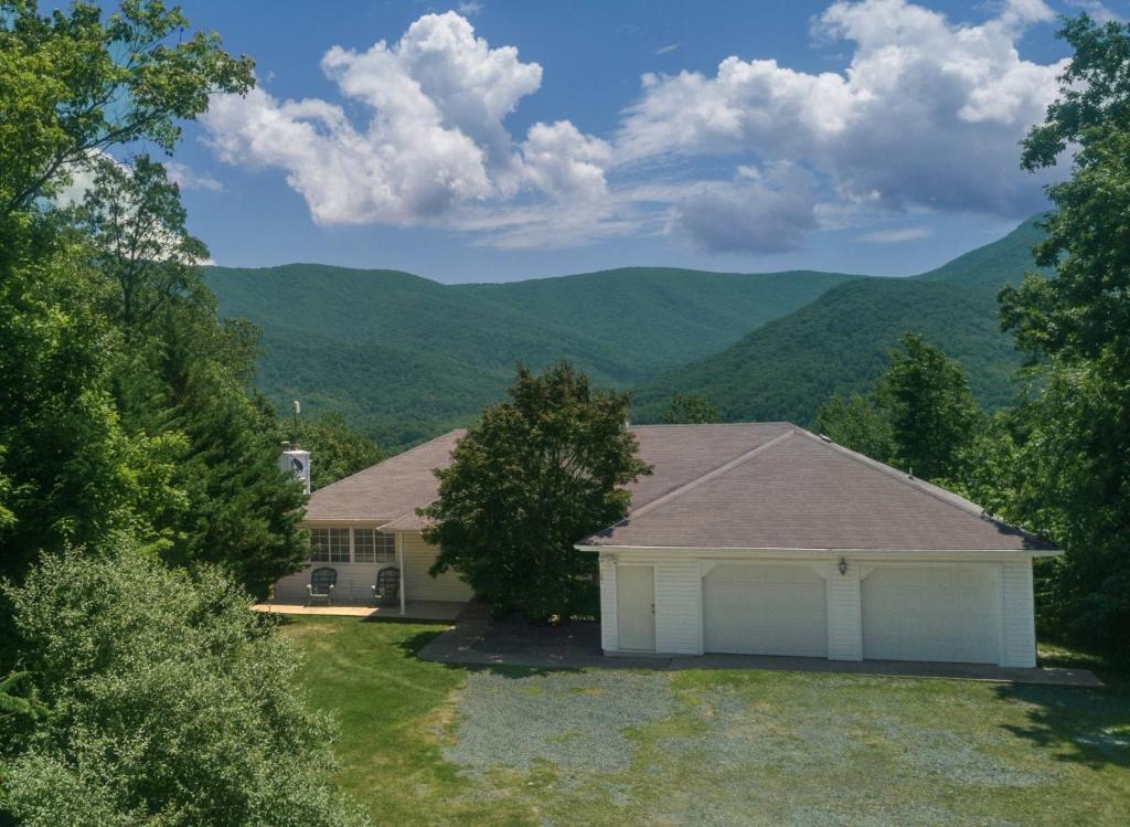 Sunridge Retreat - main image