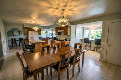 Sunridge Retreat - image 8