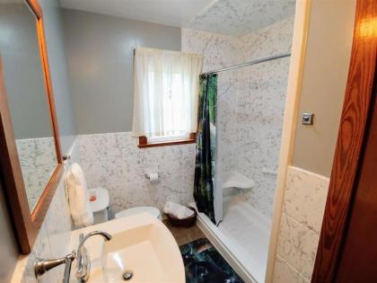 B & A_Lake_Cottage - image 15