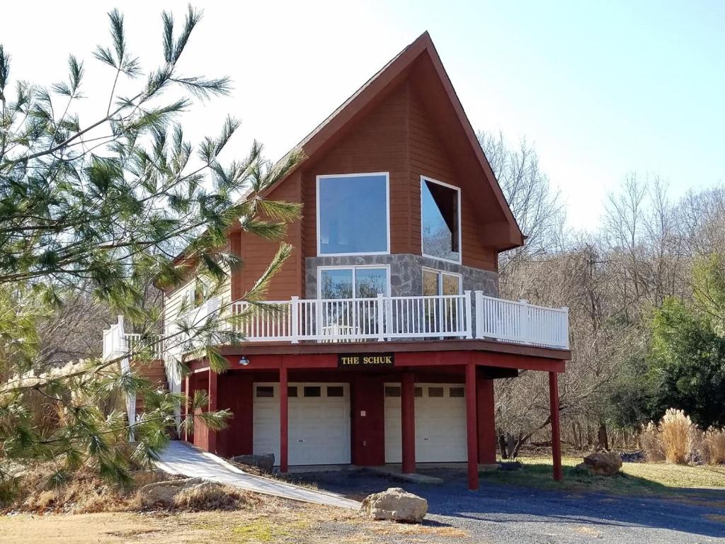 The Shuck- Christophers Riverside Cabin - main image