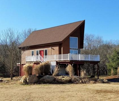The Shuck- Christophers Riverside Cabin - image 6