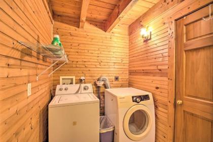 Garnerland in Luray Pet-Friendly Log Cabin with Porch - image 10