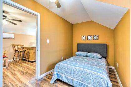Pet-Friendly Guest House with Fire Pit and Forest View - image 14