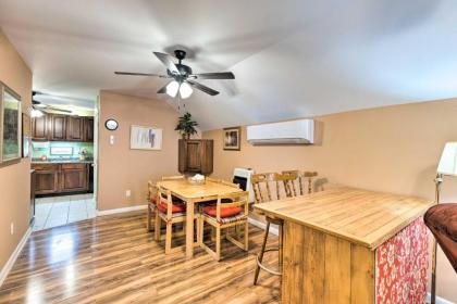 Pet-Friendly Guest House with Fire Pit and Forest View - image 6