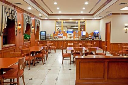 Rockville Centre Hotel - image 10