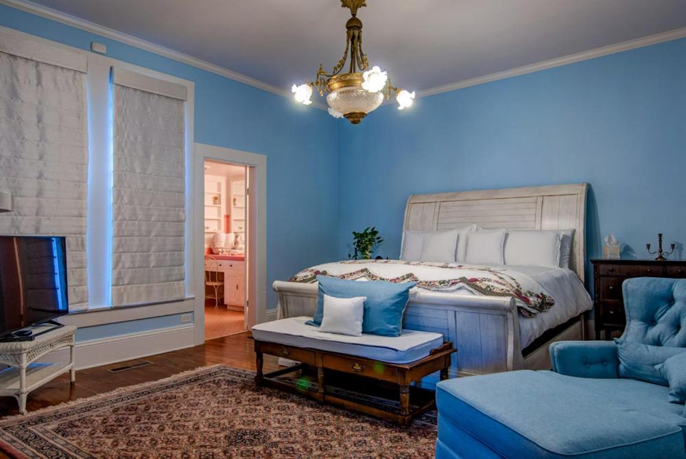 Tolley House - image 5