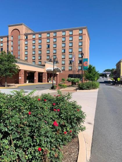 Lynchburg Grand Hotel - image 14