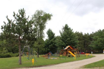 Yukon Trails Camping Resort - image 12