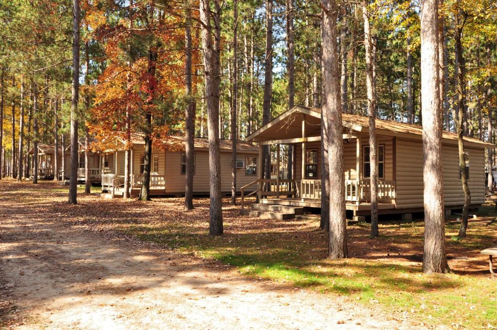 Yukon Trails Camping Resort - main image