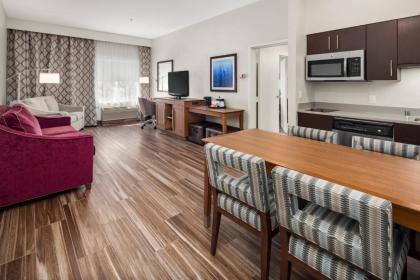 Hampton Inn & Suites Seattle North/Lynnwood - image 8