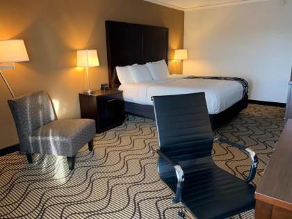 La Quinta Inn by Wyndham Lynnwood - image 3