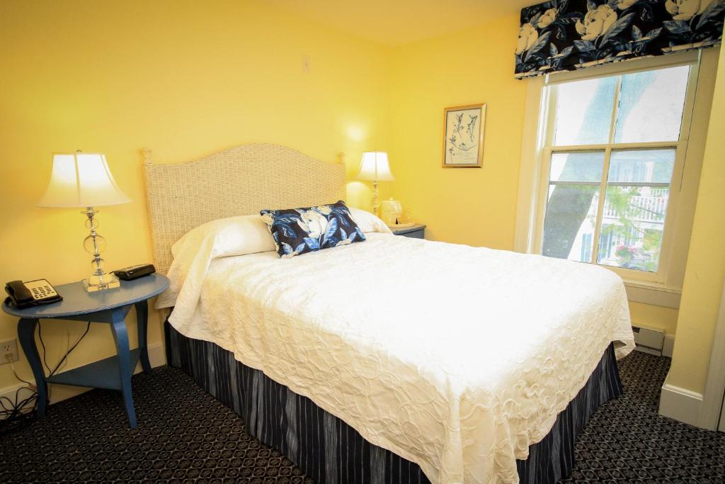 Harbour View Inn - image 4